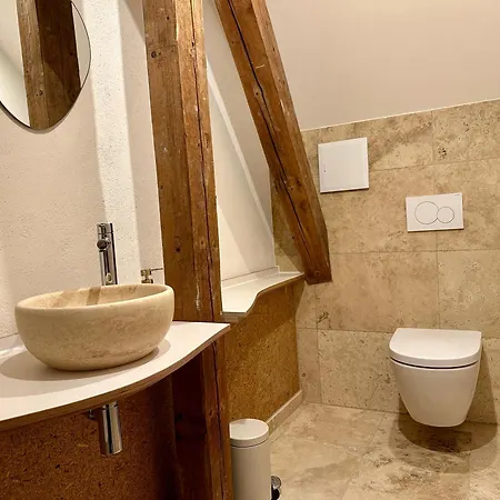 Neue Neunzehn - Stadthaus, 2dz, 2baeder, Kamin Appartement