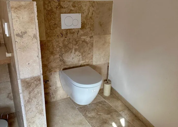 Neue Neunzehn - Stadthaus, 2dz, 2baeder, Kamin Lägenhet Freinsheim